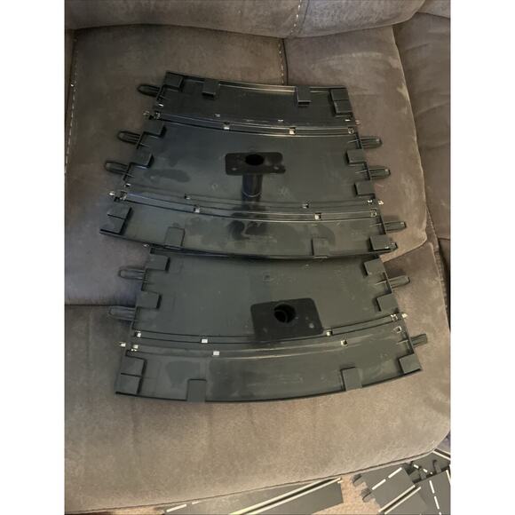 CARRERA 1/32 1/24 BANKED CURVE TRACK 2/30 (2 PIECE) SLOT CAR - USED - Picture 2 of 6